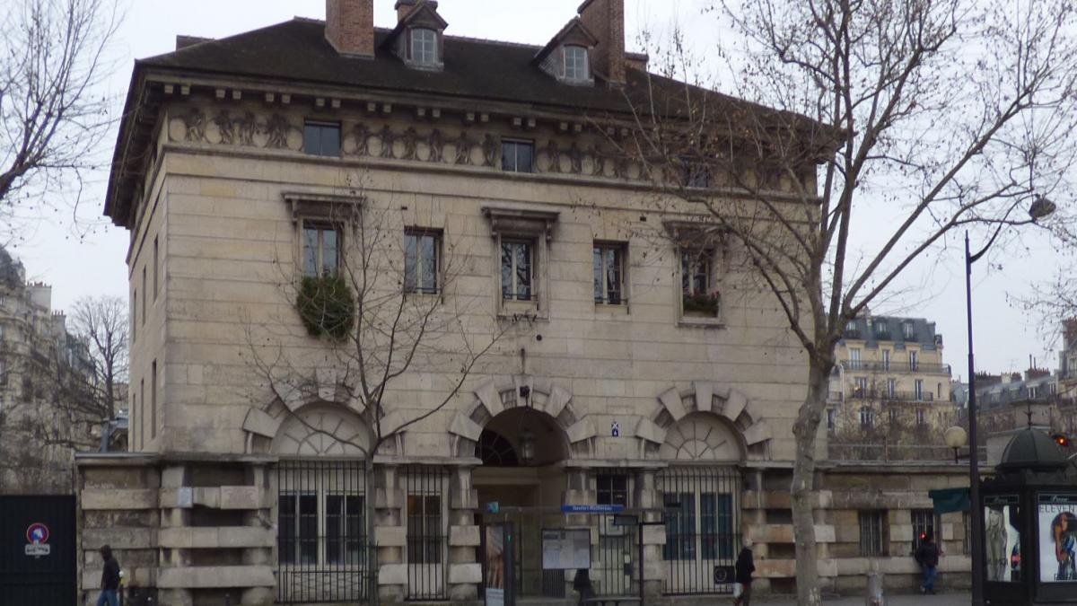 Vue extérieure sur le pavillon Ledoux Ouest