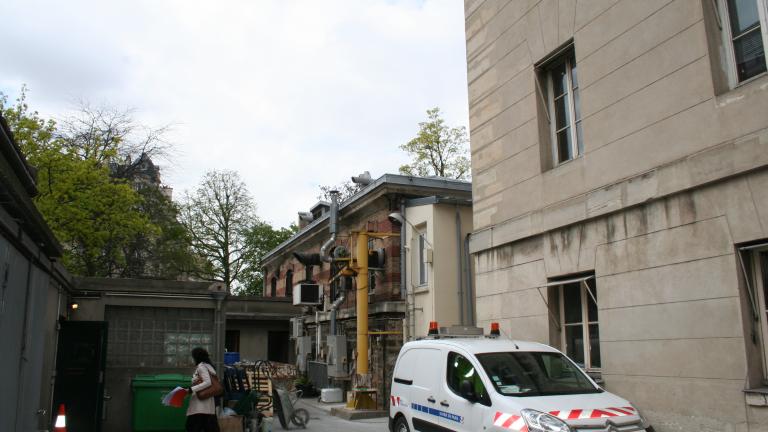 La future billetterie et entrée du public, avant travaux.